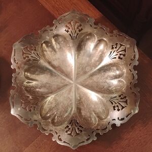 Antique Meriden S P Co Art Nouveau Silver plate Footed Pierced Bowl/Serving Tray